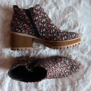 Adorable Size 8 Booties